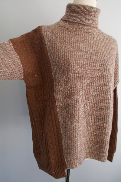 TWIST JOINT SWEATER