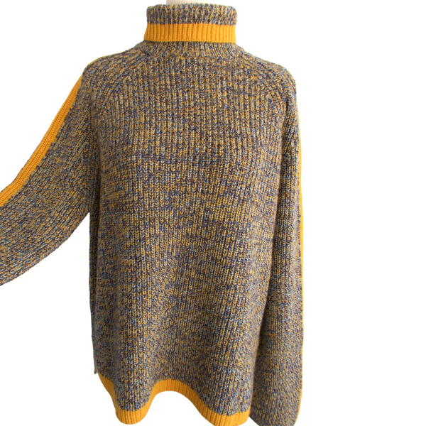 PUMPKIN TURTLENECK SWEATER